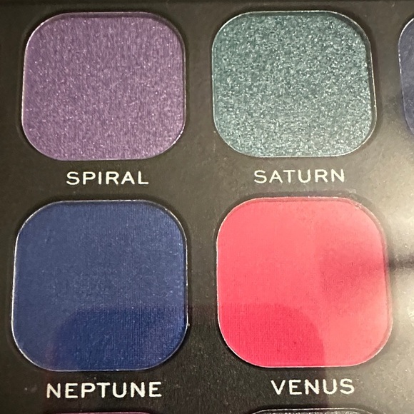 Revolution Galaxy Eyeshadow Palette - Picture 5 of 8